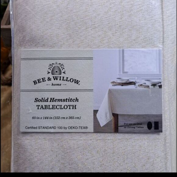Bee & Willow Solid Hemstitch Tablecloth Various colors shapes and sizes GORGEOUS - Picture 2 of 8